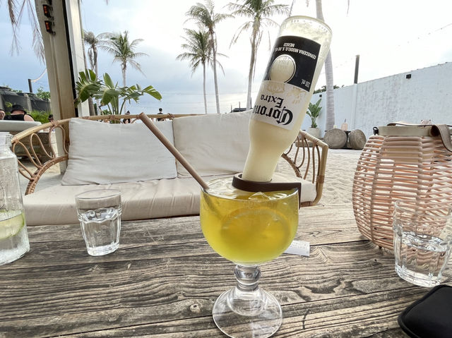 屏東琉球 這沙灘酒吧不說以為來到泰國 Sea Daze Liuqiu