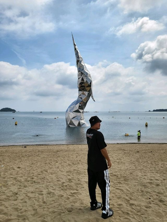 아름다운 조형물이 인상적인 왜목마을해수욕장