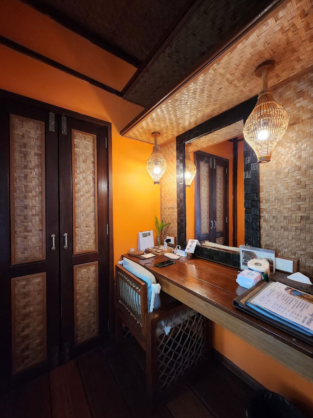 🛖✨ The float house river kwai 