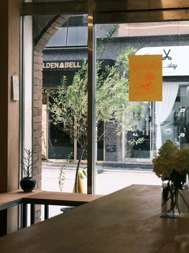 🍊연신내 혼커하기 좋은 아늑한 카페 실키룸