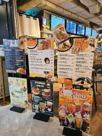「薯仔屋電影餐廳：優惠套餐，價格實惠！」