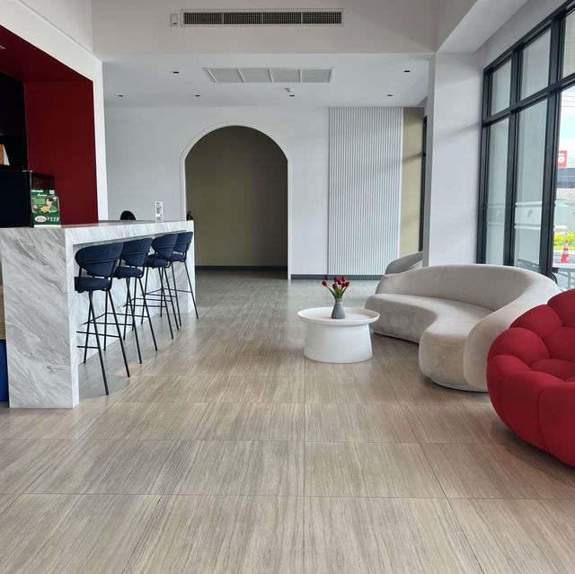 Plaai Plus Hotel บ่อวิน 