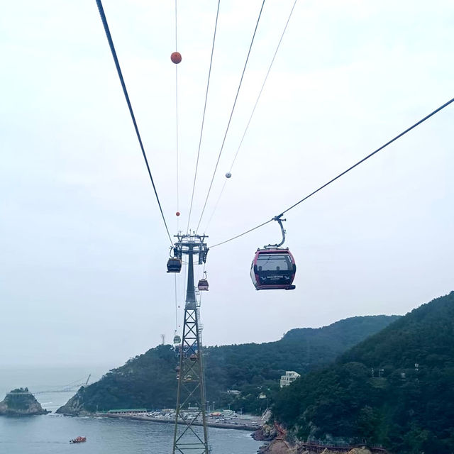 釜山松島䌫車-欣賞壯麗的海岸和釜山市美景