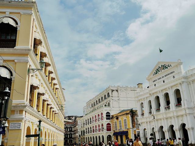 議事亭前地 — 澳門的文化心臟 議事亭前地 — 澳門的文化心臟