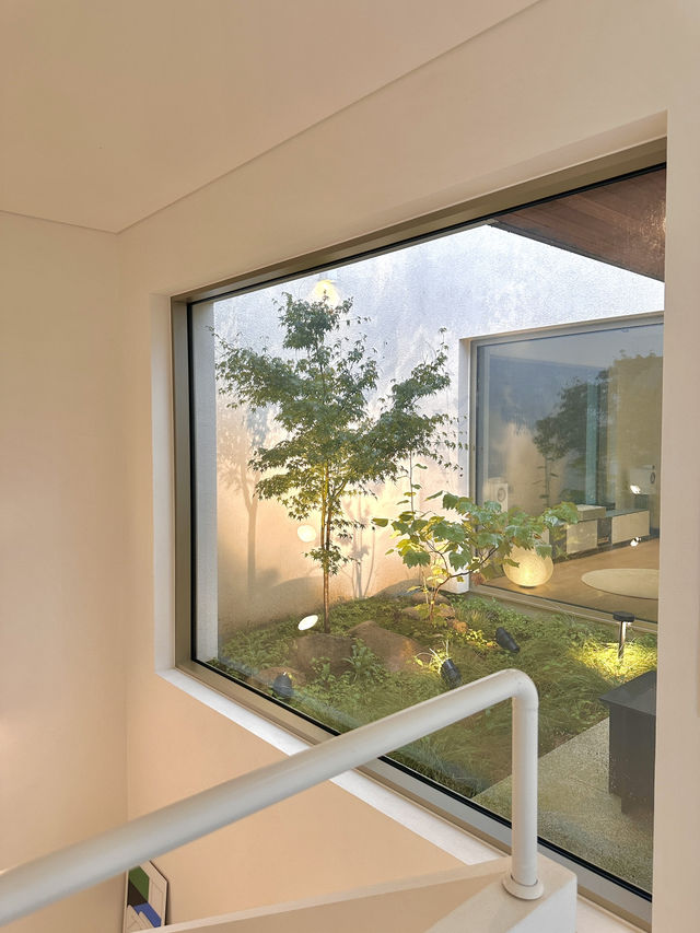 설악산뷰와 고급스러운 가구 편집샵 느낌 가득한 감성숙소 🛋️🪑💡 