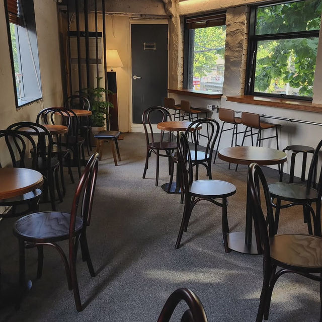 【韓国】店舗で自家焙煎されたコーヒーとイチゴケーキの相性抜群❤️