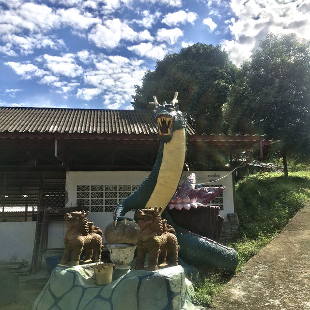 Wat Phuttramongkorn Betong