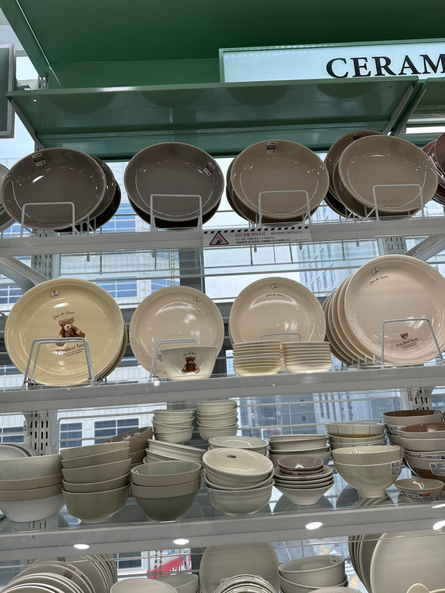 【韓国】明洞にある最強！？12階建てのダイソーがすごかった！