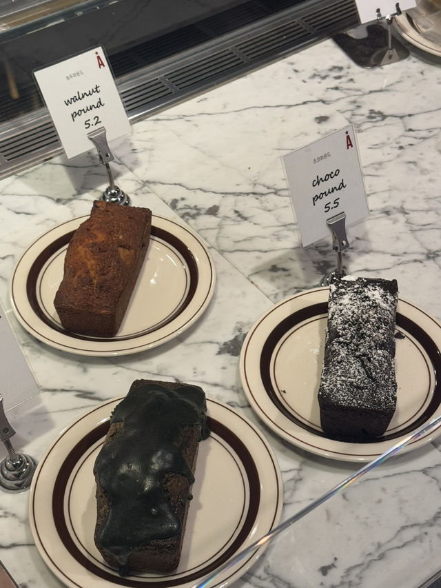 빵 종류도 정말 많았던 카페!🥐🥯