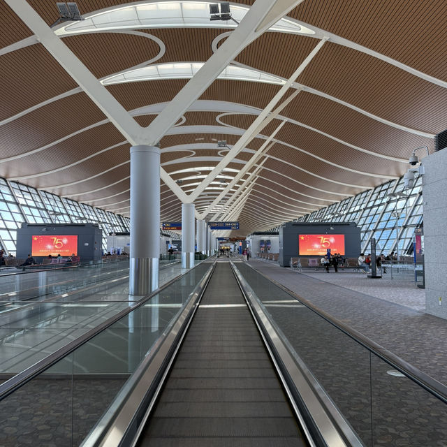 รีวิวสนามบิน Shanghai Pudong