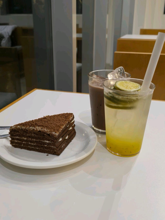 ☃️🤍전주 근교 대형카페 오늘 여기