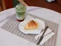 เที่ยวคาเฟ่ White Beam