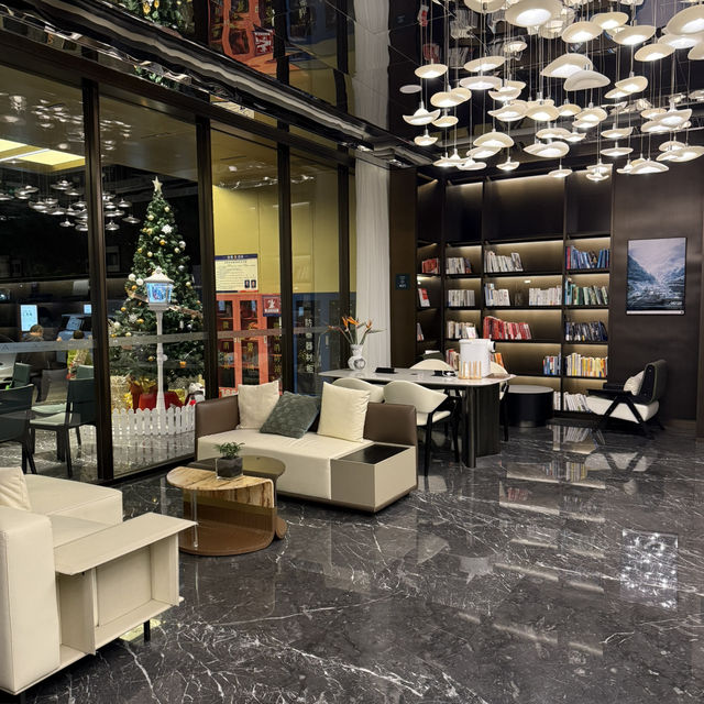 深圳福田CBD市民中心亞朵酒店
