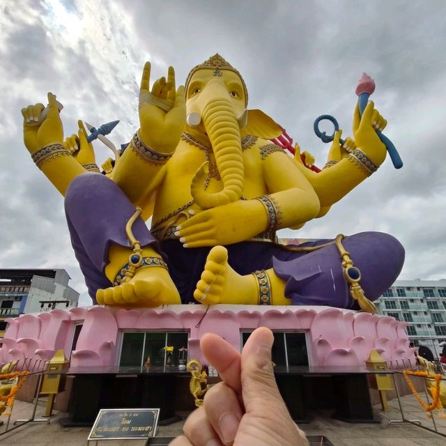 🚗 Road Trip Adventure: Malaysia to Thailand! 🌏
