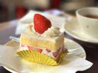 Elegant Café Experience at Ginza West Aoyama Garden