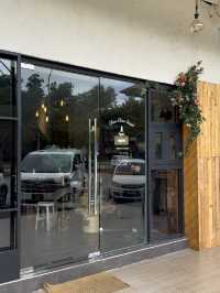 Chewy Bagel & Cottage Dreams: Chew Chew Bagel Cafe in Mount Austin JB
