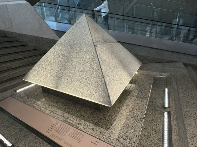 《開羅 · 大埃及博物館》