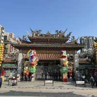 【龍山寺】台北の歴史と信仰が息づくパワースポット