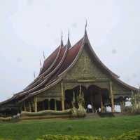 วัดสิรินธรวรารามภูพร้าว (วัดเรืองแสง)