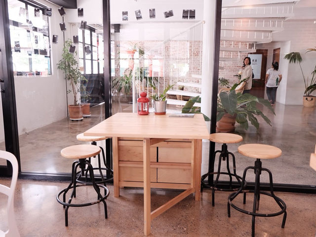 Burkta coffee : คาเฟ่โซนท่าแพ เชียงใหม่