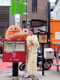 Sensoji Chic: Where Hello Kitty Meets Orange Street 🍊