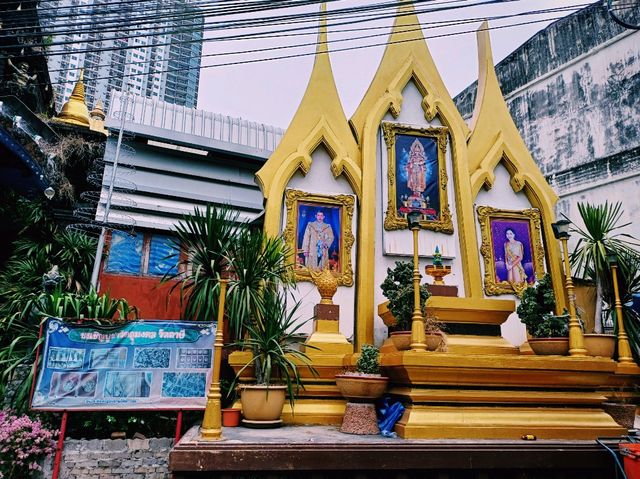 泰國曼谷市中心湄南河畔著名古跡皇家寺廟景點：Wat Pha Si，百年歷史古跡寺廟，適合打卡拍照📸冥想