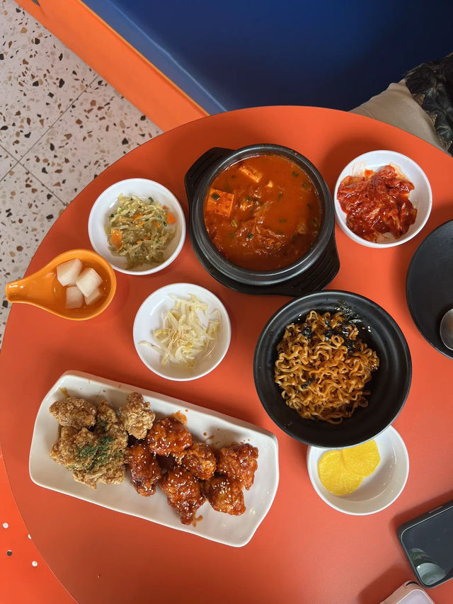 ไก่ทอดเกาหลี! ร้านดังมาเปิดที่ศาลายาแล้ว 🇰🇷🍗 