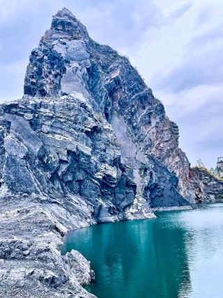The Quarry: A Raw, Striking Landscape
