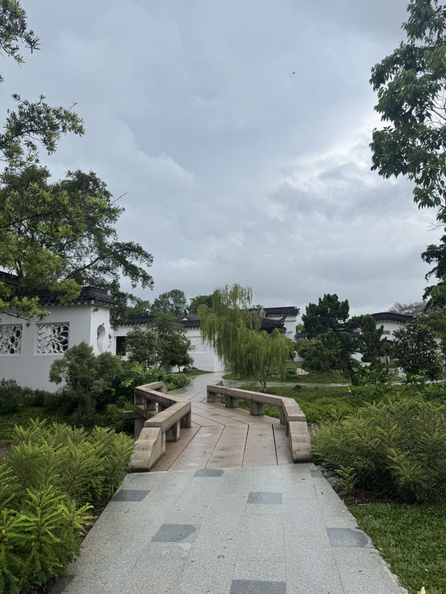 Explore and have a leisurely walk at Jurong Lake Gardens