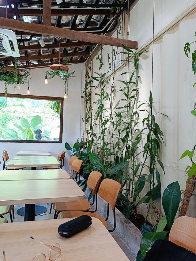 2 acres cafe
