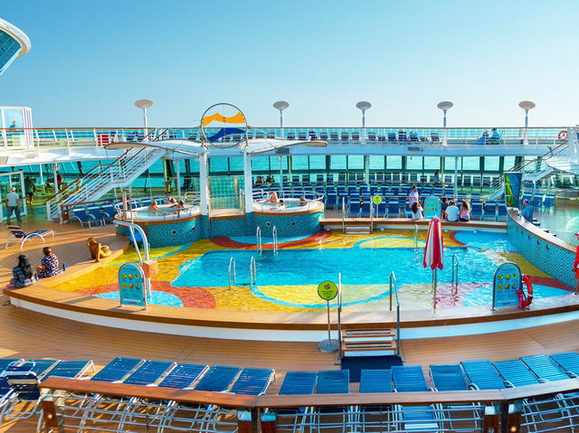 "Brilliance of the Seas ✨: A Solo Traveler’s Radiance at Sea!"