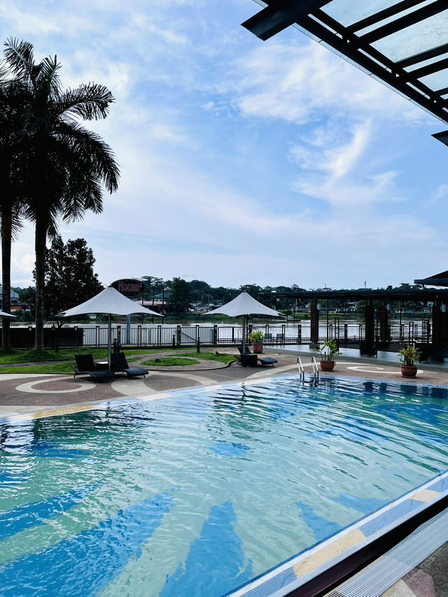 Grand Margherita Hotel: Riverside Elegance with Iconic Views