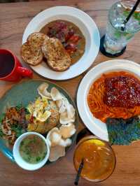 Fueling the foodie within - CRAVEAT 🍽️