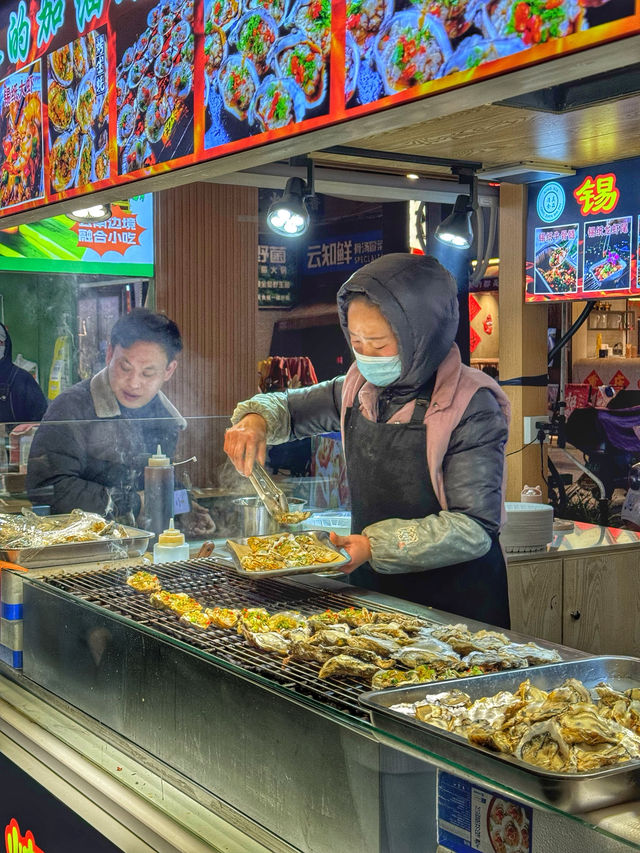 Local Flavors & Lively Scenes: A Spring Stroll through Nanqiang Market