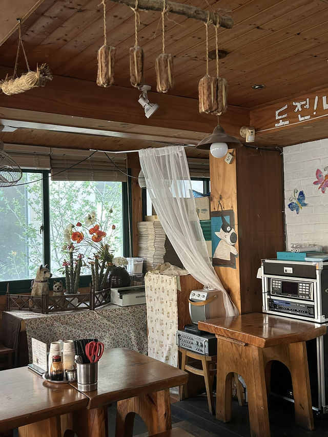 청주 수암골 언덕길 올라가다 만난 따뜻한 밥집 한 그릇🤍☀️