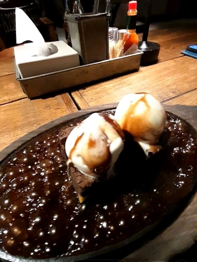 Roadhouse Cafe in Pohkara