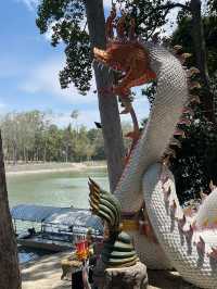 วัดดอนธาตุ กราบอัฐิหลวงปู่เสาร์