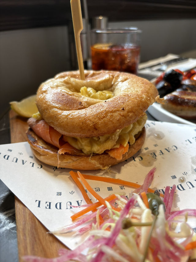 在香港中環的小巴黎，chill感滿滿大館cafe