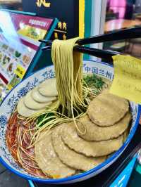   曼谷｜吃碗拉麵還有包廂！清真美食 這間隱藏版清真蘭州拉麵，湯頭濃郁拉麵Q彈，吃完直接飽到天