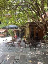 Backstreet Cafe Pattaya คาเฟ่ลับพัทยา