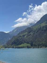 【🇨🇭瑞士自駕一天全搞定攻略】盧塞恩→因特拉肯→格林德瓦：美景比坐少女峰火車更壯觀！🚗🏔️  