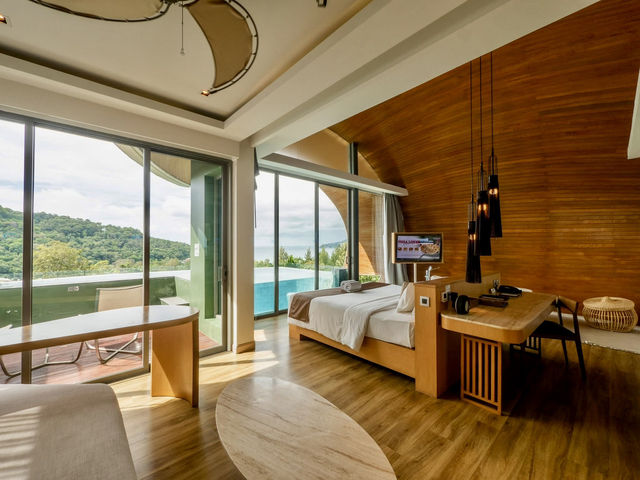 Crest Resort & Pool Villas Phuket