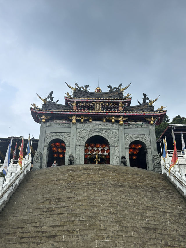 登高驅瘴氣，端午訪仙境——指南宮初夏遊記
