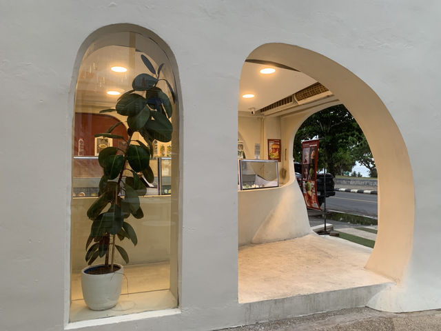 Garage Karon Beach Cafe 