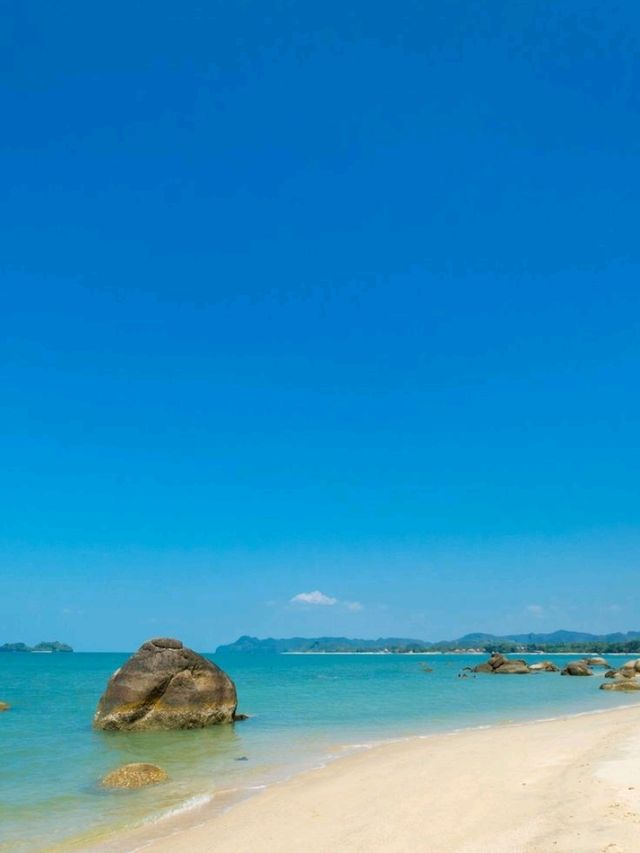Lagoi Bay Beach