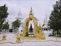 2 ชั่วโมงที่วัดร่องขุ่น - 2 hrs at wat rong khun