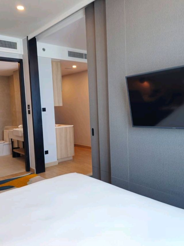Holiday Inn Siracha: ดูหรู อยู่สบาย ราคาสุดคุ้ม