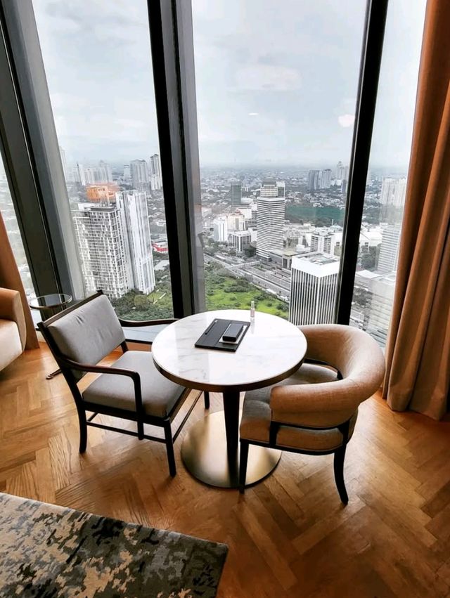 🇮🇩🌟 Jakarta Dreams: Sleep, Splash & Shine at The Langham! 🏙️💫