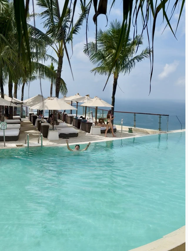 “Sip, Swim, Repeat – A Luxe Dayclub Affair in Bali” 🥂