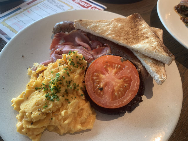 🍽️ British Elegance at Bread Street Kitchen by Gordon Ramsay